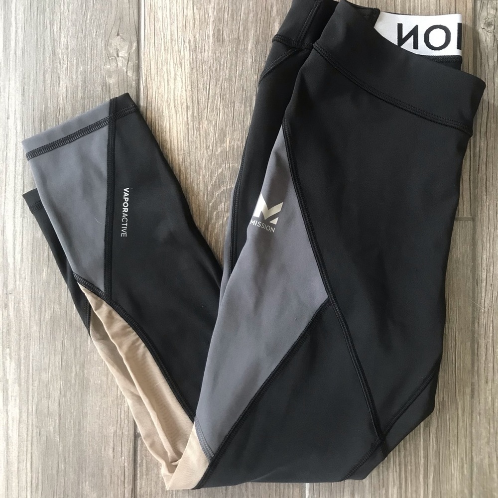 Mission Workout Capris